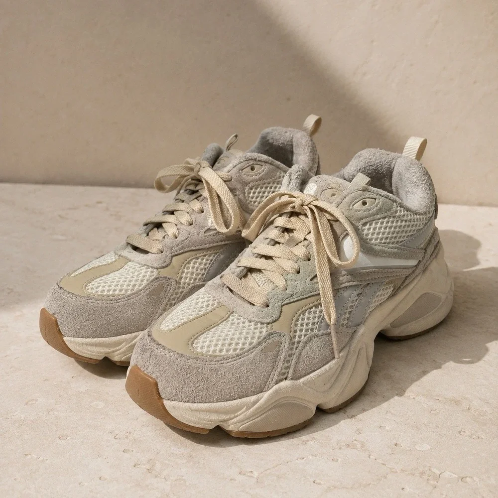 Reebok Women's 10 Cream Beige Suede Mesh Chunky Retro Sneakers Gum Sole